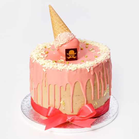 Dripping Cake - Chocolate - Pink